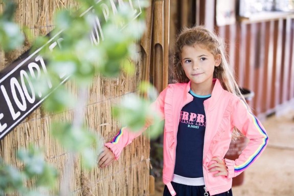 B.Nosy Meisjes Vest - Festival pink - Maat 134/140