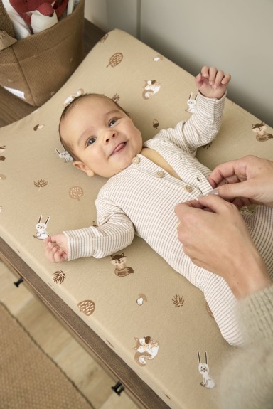 Aankleedkussenhoes met Bosdieren - zand - 50x70cm