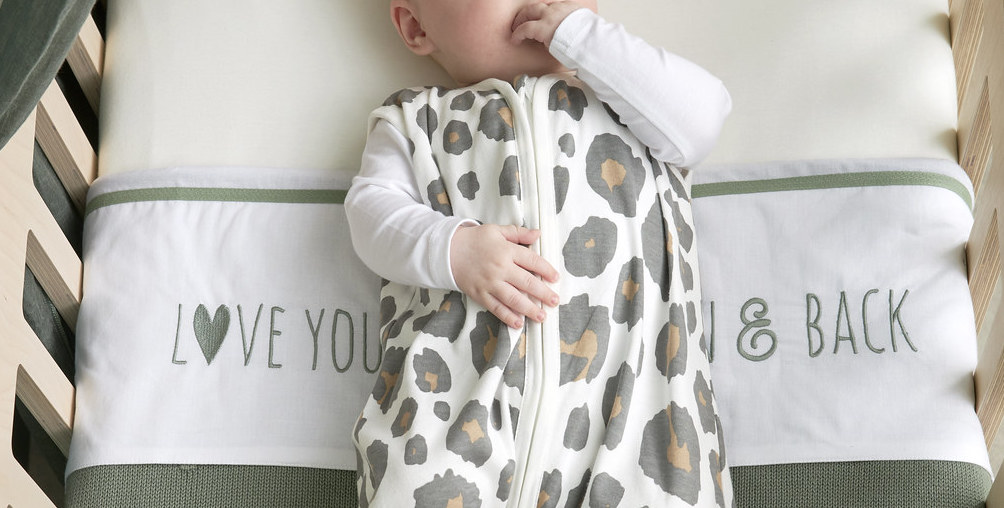 Love You To The Moon & Back - Forest Green - 75x100cm
