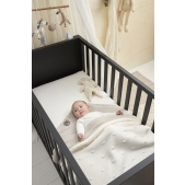 Meyco - Wiegdeken met teddystof en knoopdetails