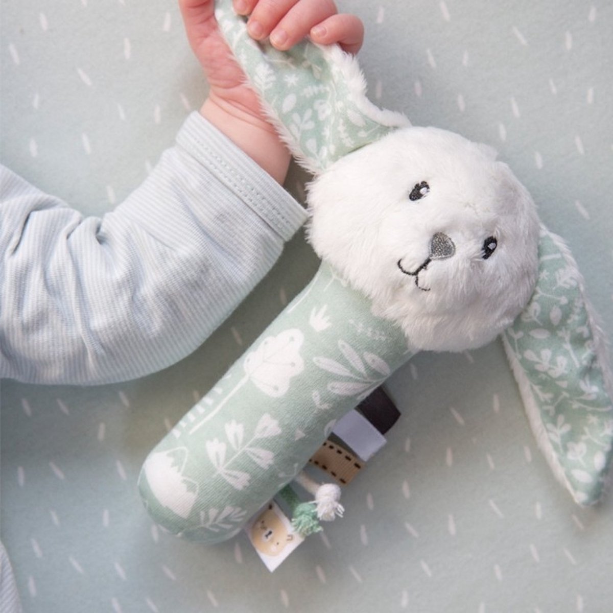 Pluche Rammelaar Konijn - Wit/Mint - afbeelding 3