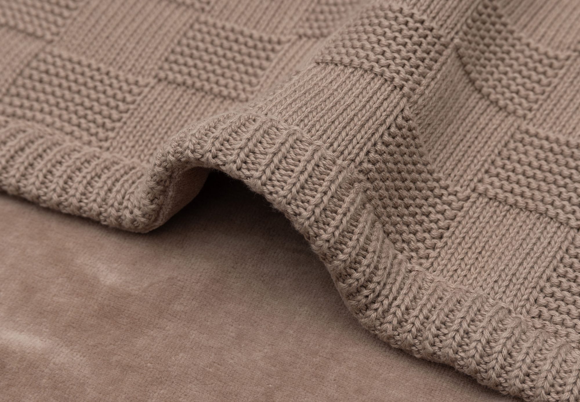 Deken Ledikant 100x150cm Box Knit - Milky Coffee/Velvet - GOTS - afbeelding 4