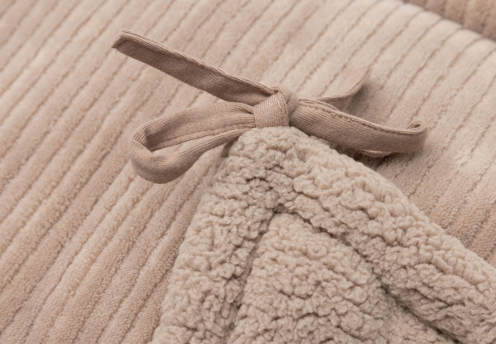 Boxbumper 180x30cm Cloudy Rib - Milky Coffee - afbeelding 4