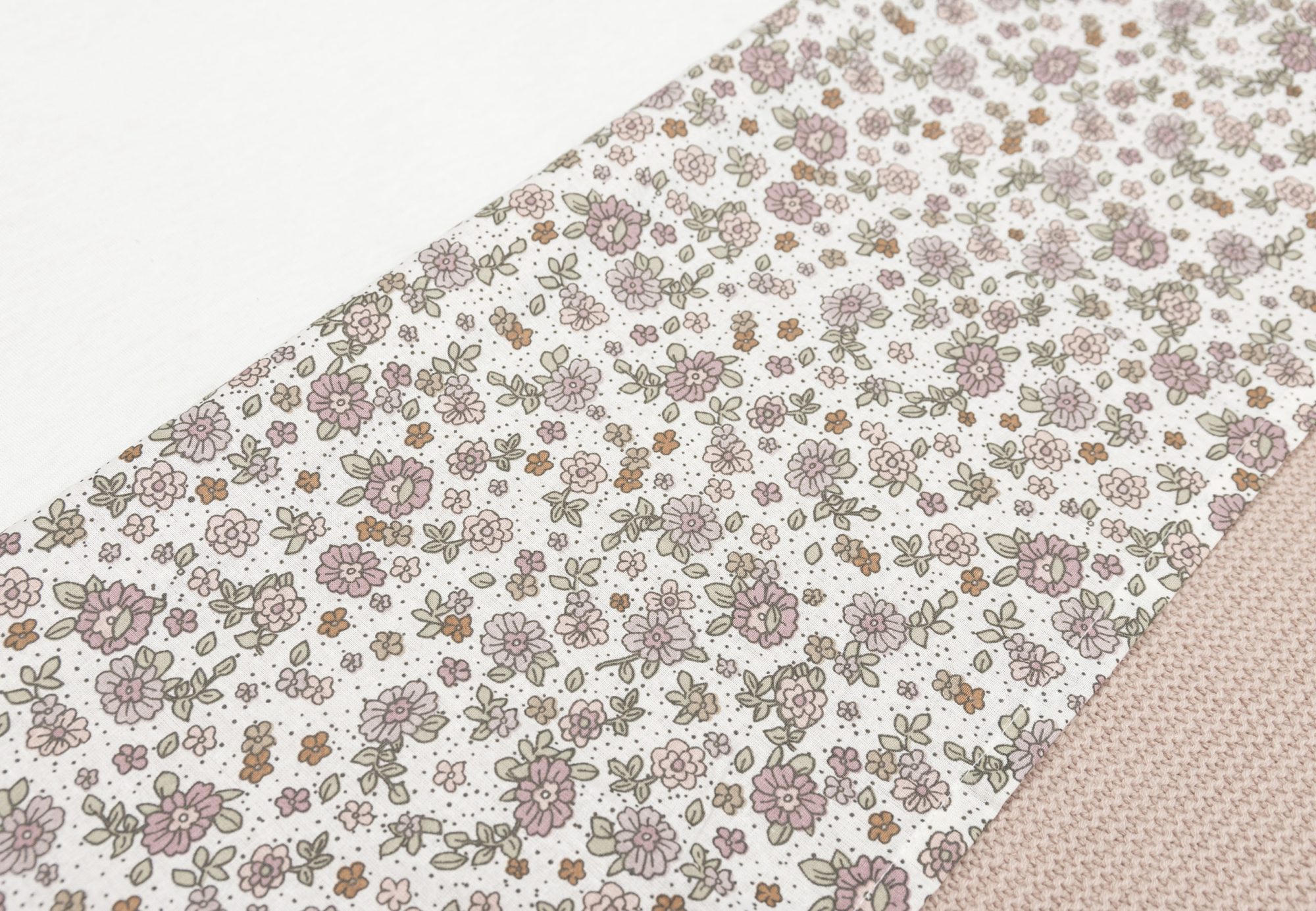 Laken Ledikant 120x150cm - Retro Flowers - afbeelding 3