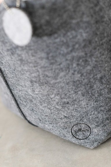 Verzorgingstas vilt grijs