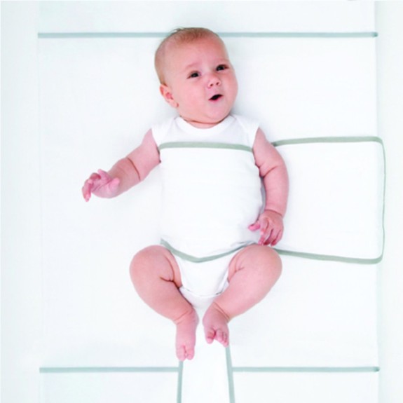 Snoozzz - Slaapwikkel Travel - Baby Slaaphulp voorkomt b